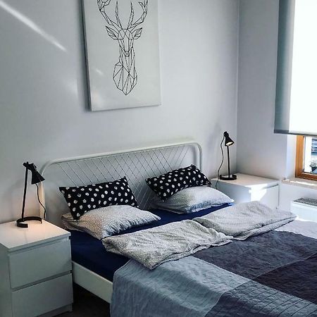Shiraz Trio Apartament Warszawa Zewnętrze zdjęcie