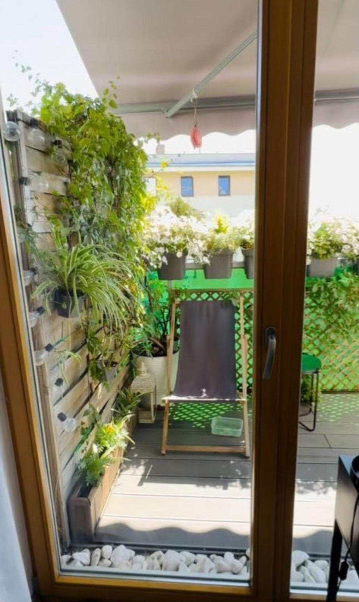 Shiraz Trio Apartament Warszawa Zewnętrze zdjęcie